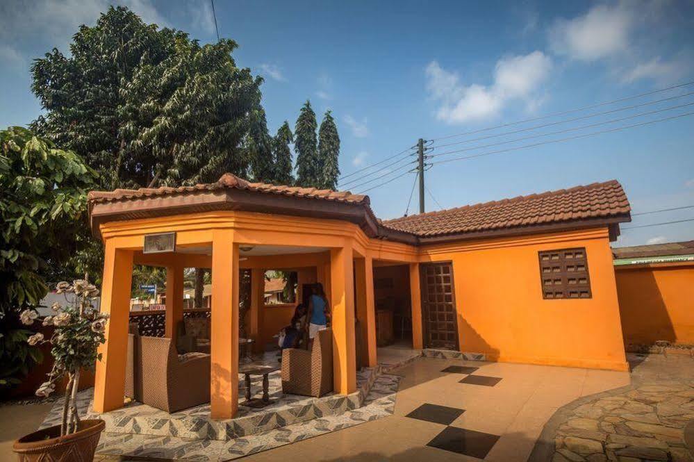 Tribeca Hotel Ghana Acra Exterior foto